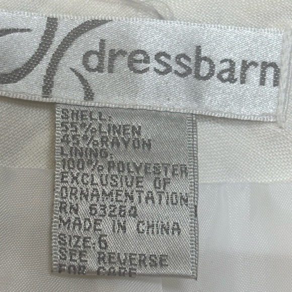 DRESS BARN WHITE LINEN CLASSIC TAILORED BLUE FLORAL EMBROIDERED CAPRIS SIZE 6 - Picture 6 of 8